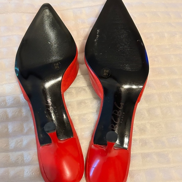 BCBG Shoes - Picture 6 of 8